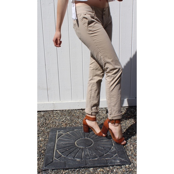 American Eagle Stretch Khakis - Picture 2 of 6